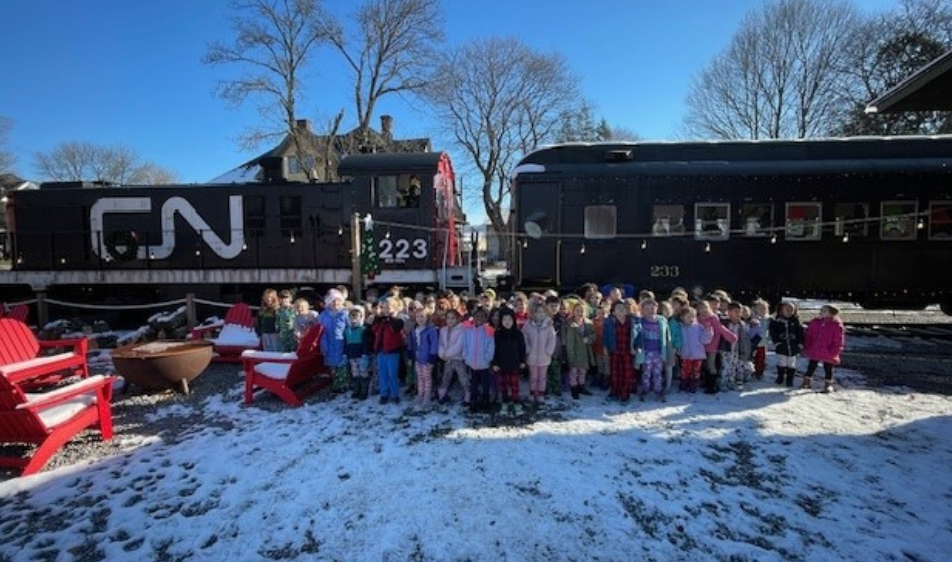 GP Kindergarten spend the day on the Holiday Train